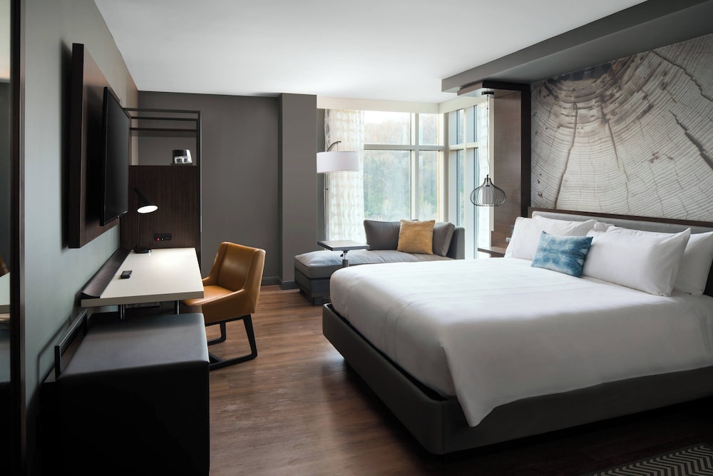 Morgantown Marriott at Waterfront Place - photo 14