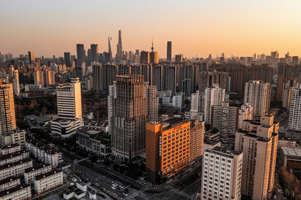 Hampton by Hilton Shanghai North Bund Siping Road — 4-Star Luxury Hotel in Shanghai, People's Republic of China