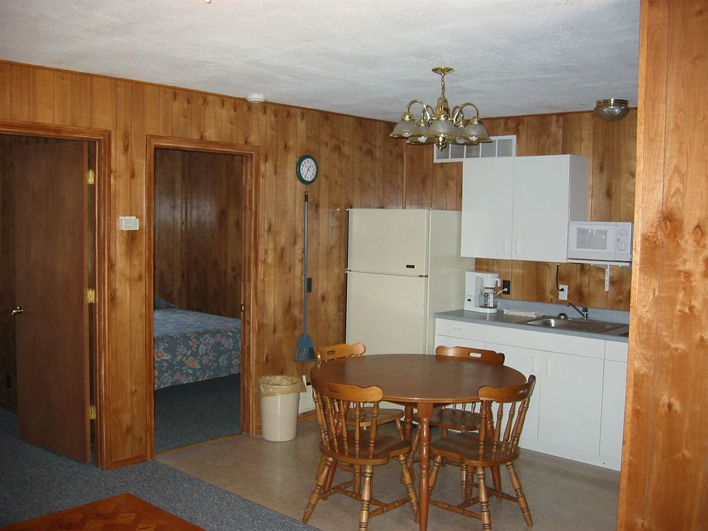 Golden Arrow Resort - photo 6