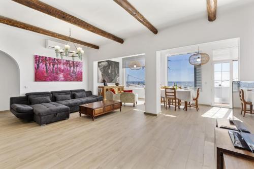 Villa Atlantico Villasexperience — 4-Star Luxury Hotel in Arrecife, Spain