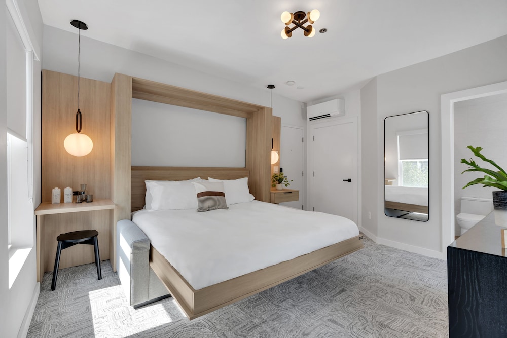 The St Laurent Social Club & Guest Rooms - photo 16