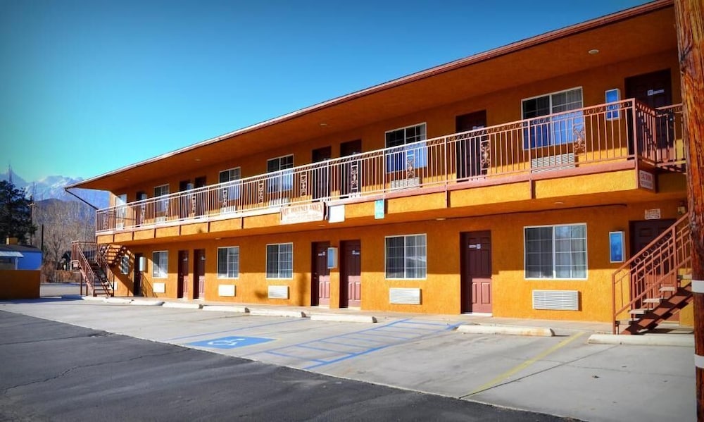 Mount Whitney Motel - photo 5