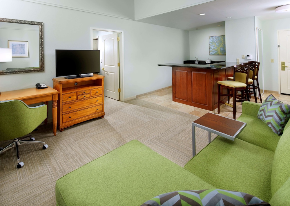 Hampton Inn & Suites Savannah Midtown - photo 12