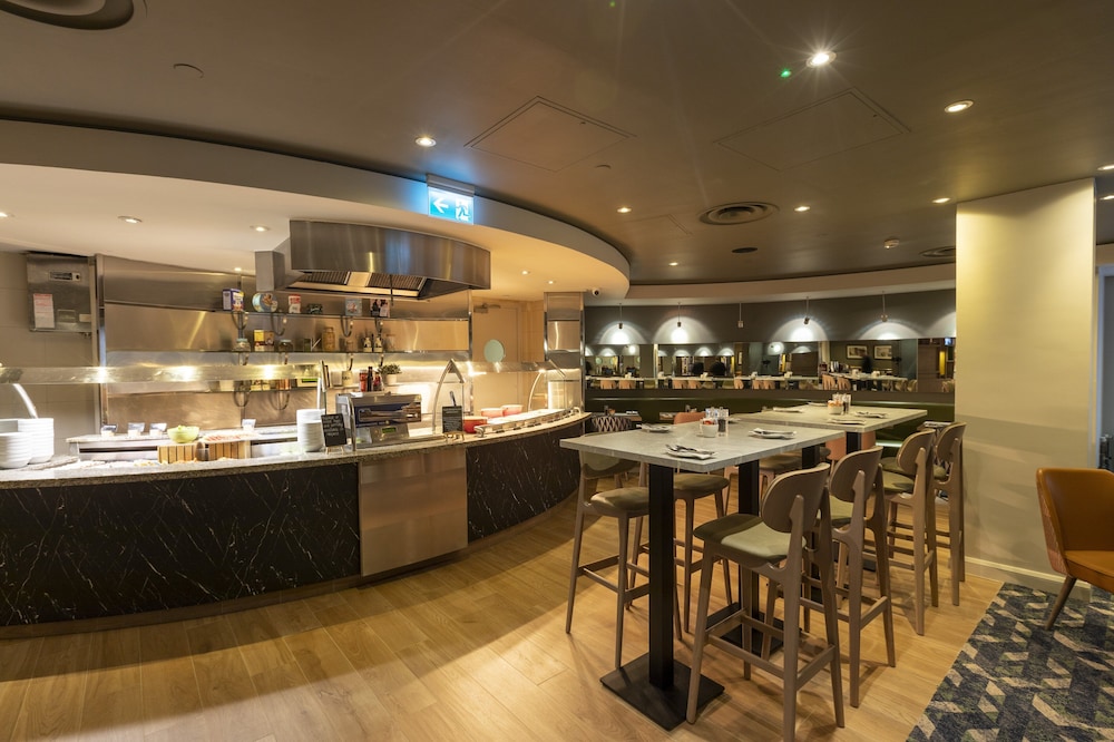 מזון ומשקאות