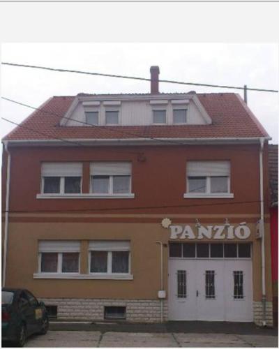 Napsugár Panzió in Vac, Hungary