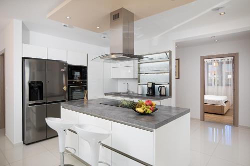 Apartments Sara II — 4-Star Luxury Hotel in Liznjan, Croatia