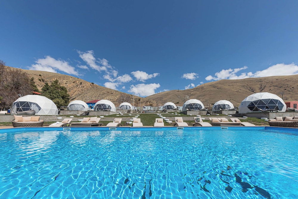 Comuna Sevan beach Glampings in Dilijan, Armenia