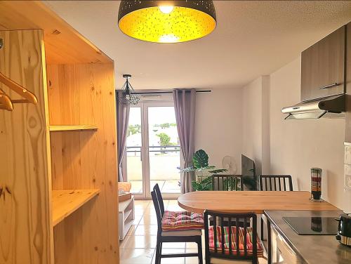Joli Studio Calme Et Balcon Au Cœur du Luberon Proche du Centre Et Gare