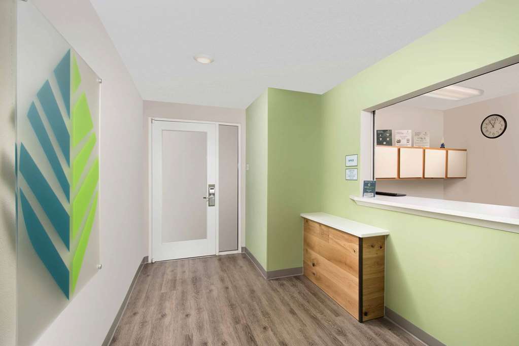 WoodSpring Suites Spartanburg Duncan I 85 - photo 5