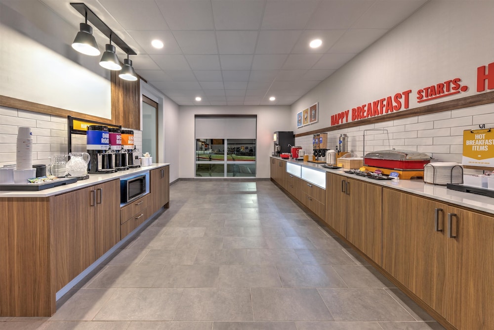 Hampton Inn & Suites by Hilton Little Rock Airport - photo 25