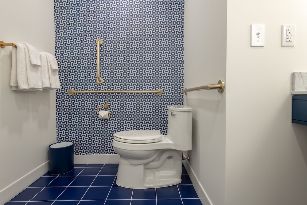The Bradley Hotel - photo 25