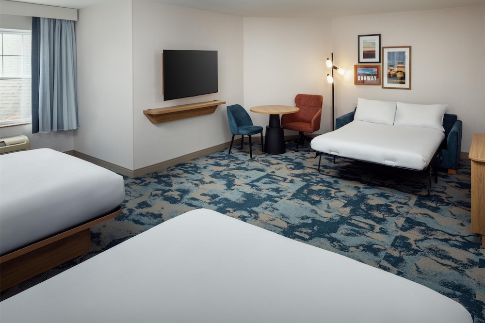 Hampton Inn & Suites North Conway - photo 13