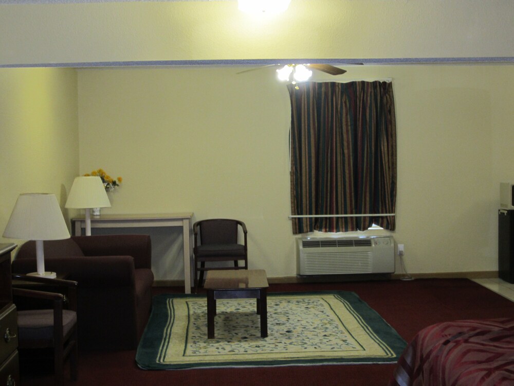 First Western Inn - photo 25