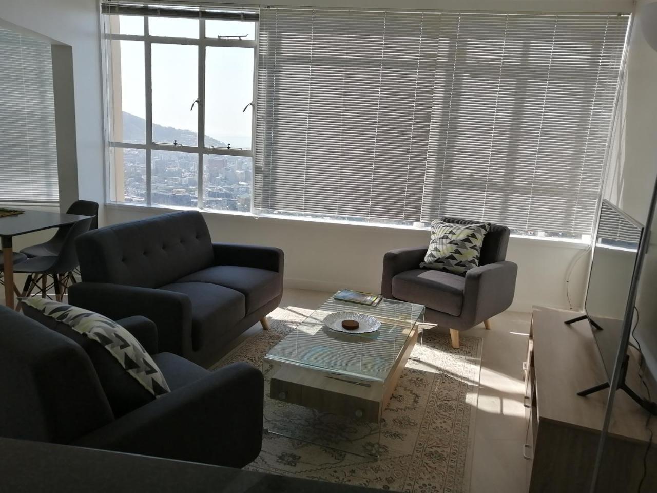 Disa Park 14th Floor Apartment with City Views