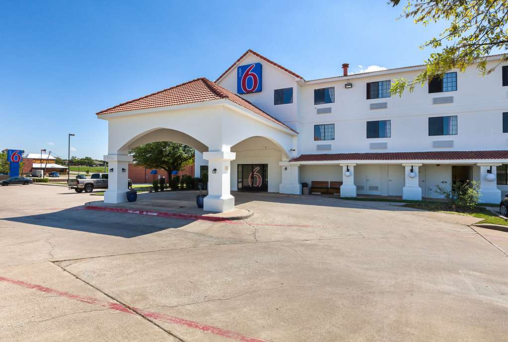 Motel 6 Bedford TX Fort Worth - featured photo
