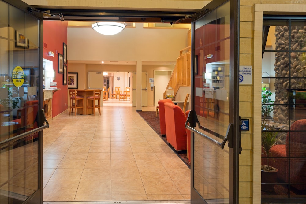 Holiday Inn Express Grants Pass by IHG - photo 41