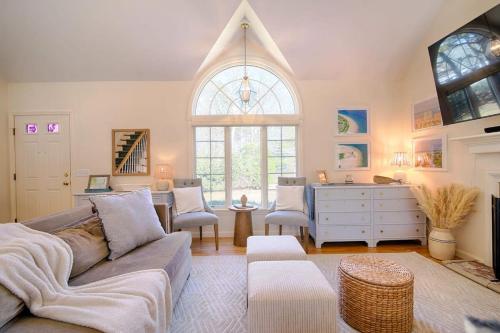 0 4 Miles to Grey Neck Beach Dog Friendly in Harwich, United States