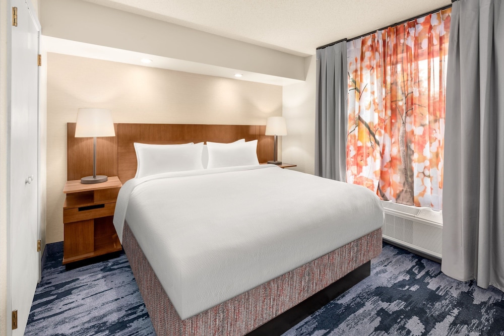 Fairfield Inn & Suites by Marriott San Antonio Market Square - photo 8