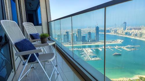 Exquisite luxe 1BD Apartment Unparalleled Sea Views Prime Dubai Marina Location & Full Kitchen by La Buena Vida Holiday Homes — 4-Star Luxury Hotel in Dubai, United Arab Emirates