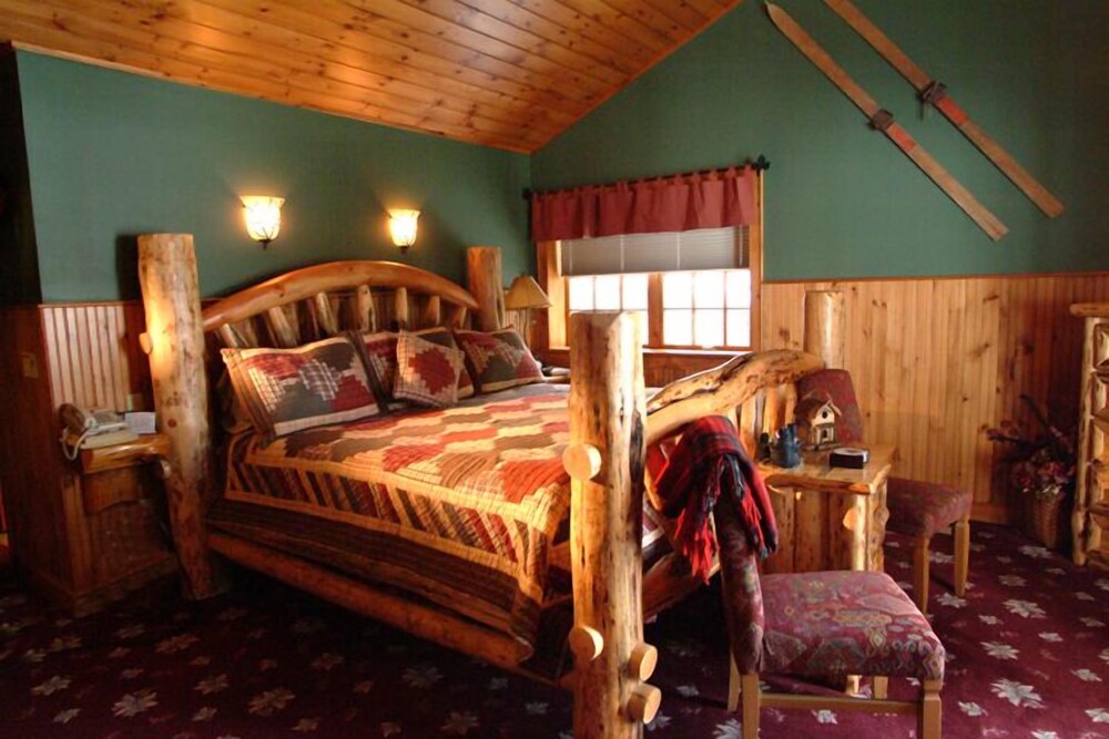 Boathouse Waterfront Lodging - photo 12