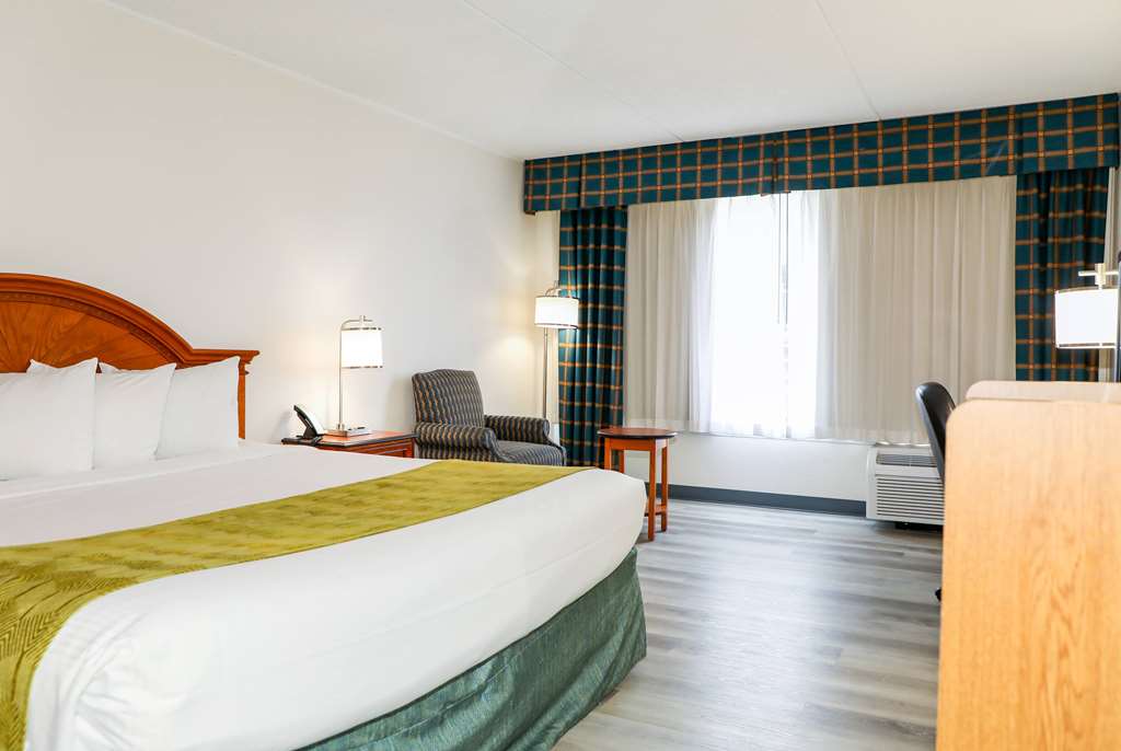 Ramada by Wyndham Cumberland Downtown - photo 17