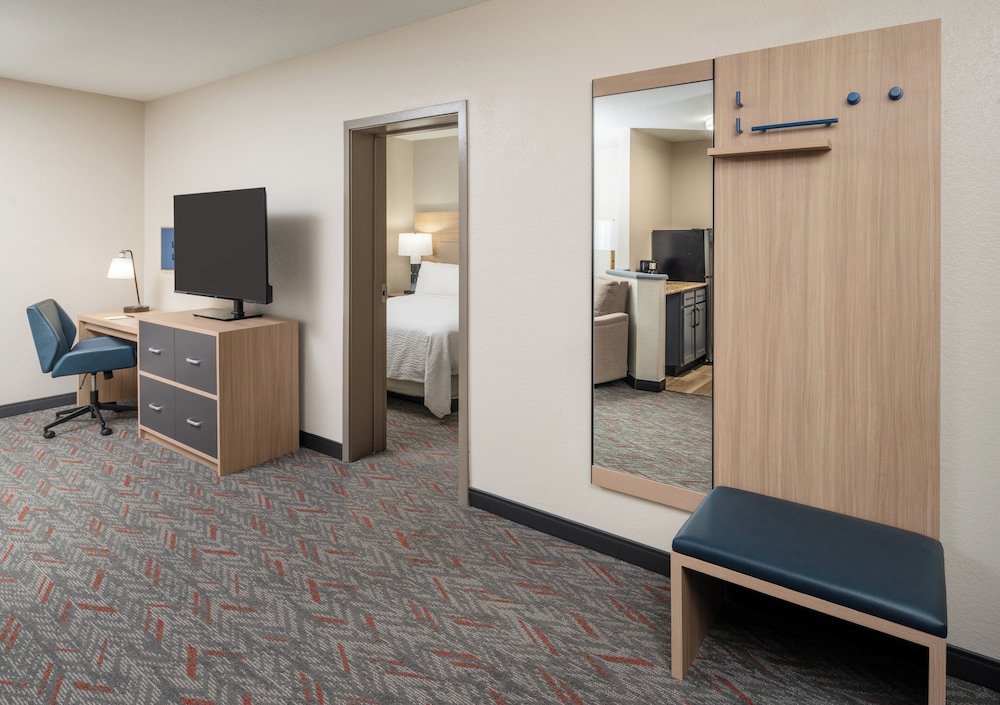 Candlewood Suites Miami Lakes by IHG - photo 3