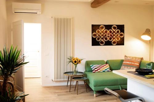 Cozy apartment in Pratello — 4-Star Luxury Hotel in Bologna, Italy