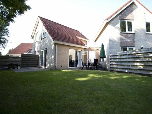 Mosselbank 97 Comfortable holiday residence — 4-Star Luxury Hotel in Ouddorp, Netherlands
