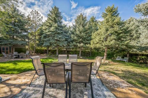 Bright & Cozy House Centennial Littleton 3 Bed 3 Bath — 4-Star Luxury Hotel in Centennial, United States