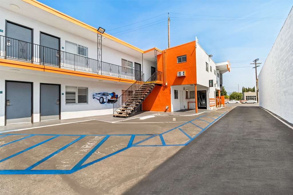 Rodeway Inn & Suites North Hollywood Burbank Airport Universal Area - photo 4