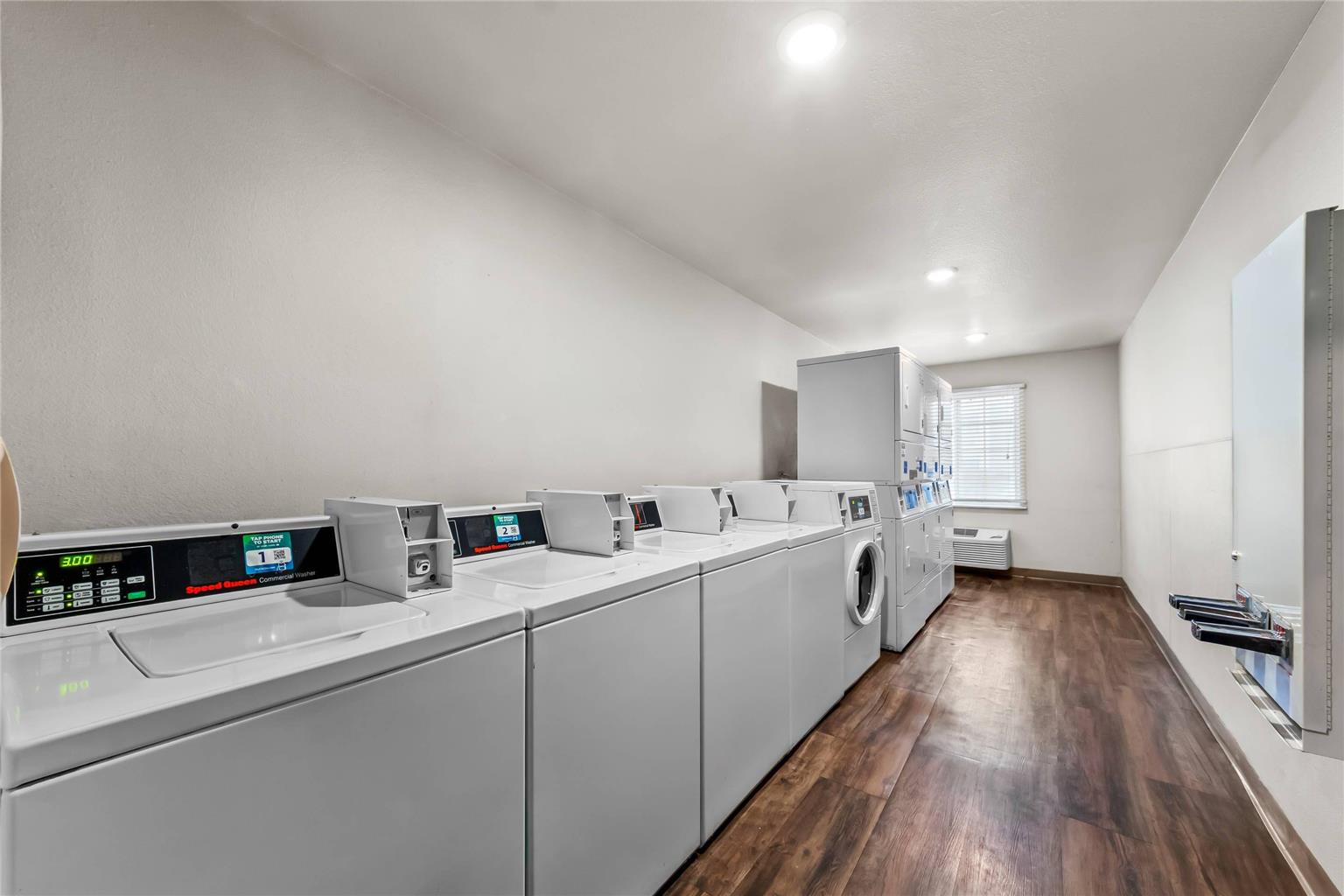 WoodSpring Suites San Antonio South - photo 27
