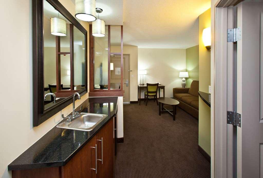 AmericInn by Wyndham Fairfield - photo 30