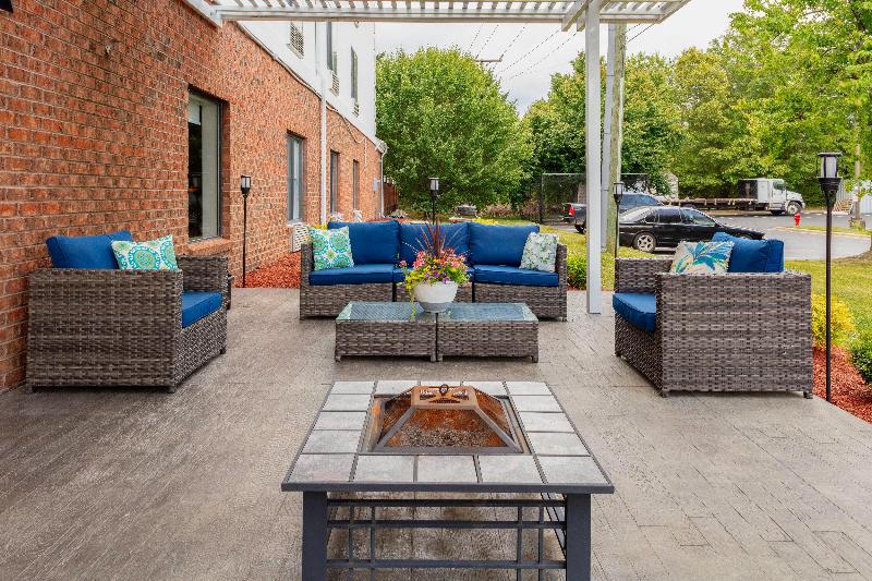 Holiday Inn Express & Suites Roanoke Rapids SE by IHG - photo 49