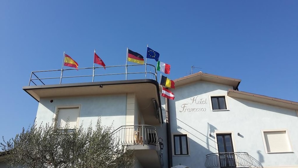 Hotel Francesco — hotel in Padenghe Sul Garda