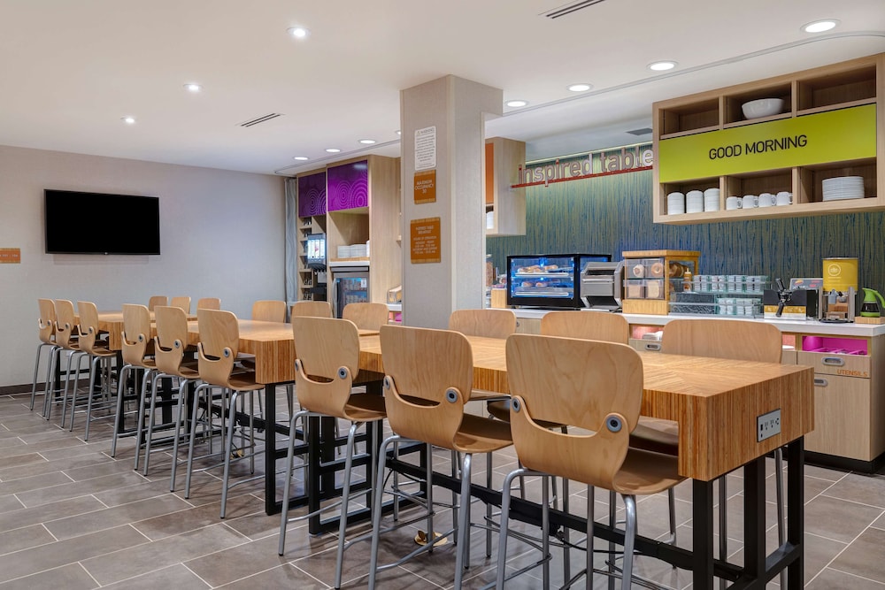 Home2 Suites by Hilton Redding - photo 43