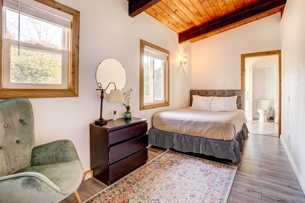 Ocean Vista Gold Beach Getaway in Gold Beach, United States