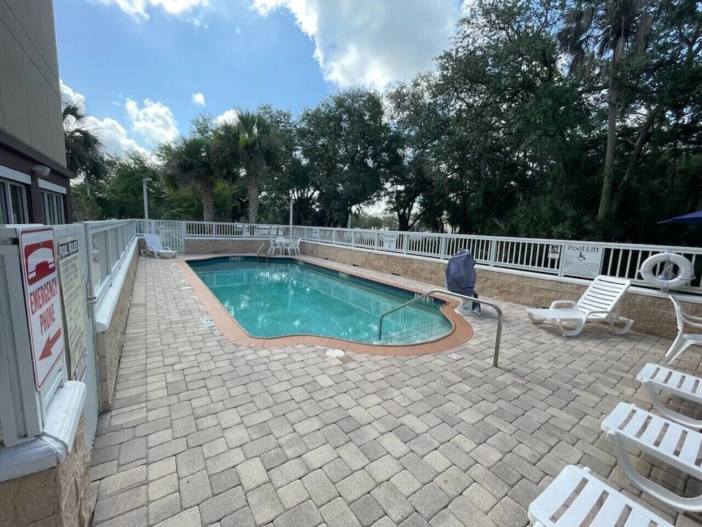 Fairfield by Marriott Inn & Suites Melbourne West Palm Bay - photo 33