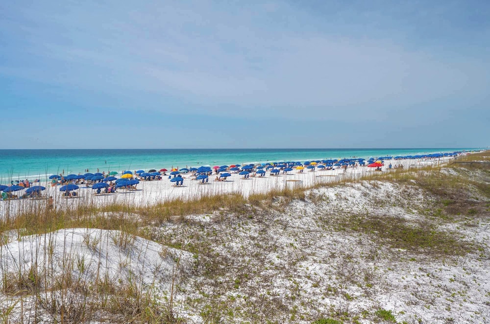 Beach to Bay 3BR Retreat Cowboy Pool & Golf Cart in Miramar Beach, United States