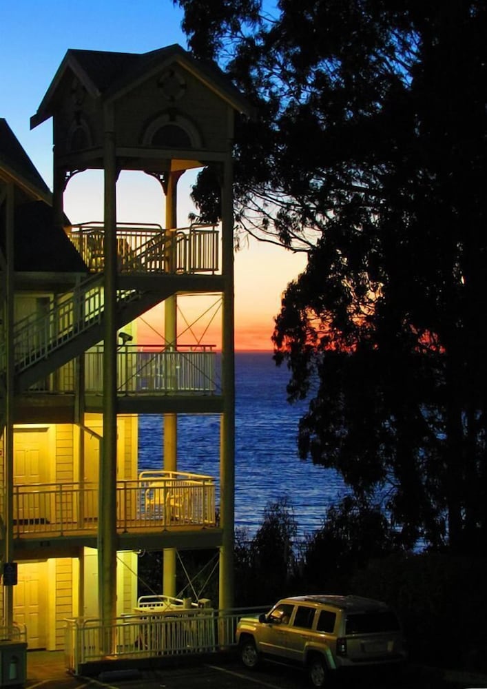 North Cliff Hotel - photo 20