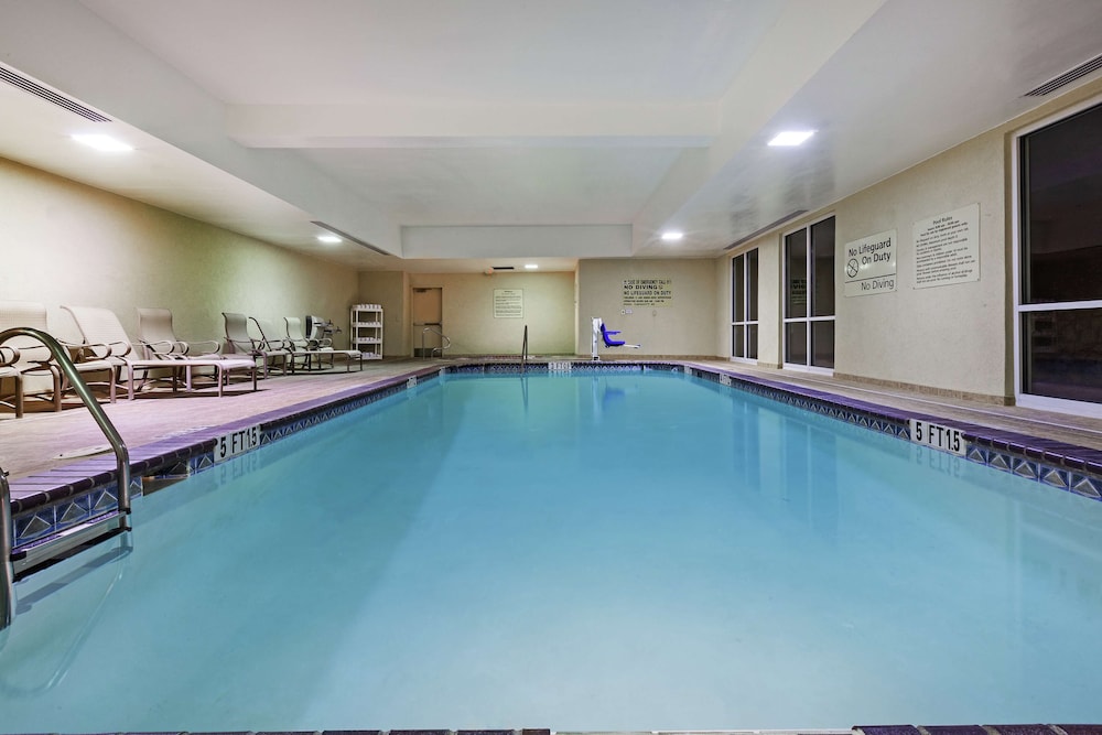 Hampton Inn & Suites El Paso West - photo 36