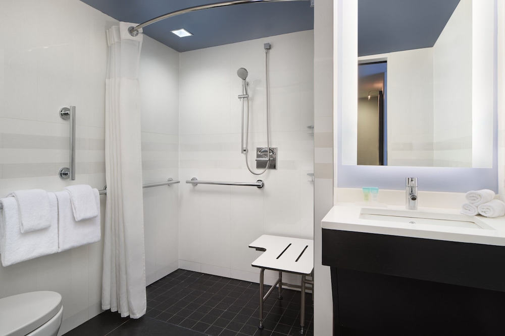 Residence Inn New York Manhattan Central Park - photo 33