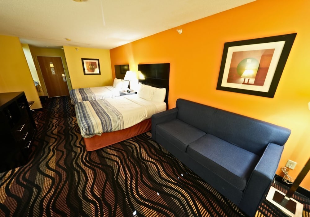 Rock Island Inn & Suites Streator IL - photo 30