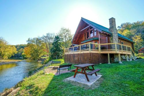 River Livin - last minute hotel in Pigeon Forge