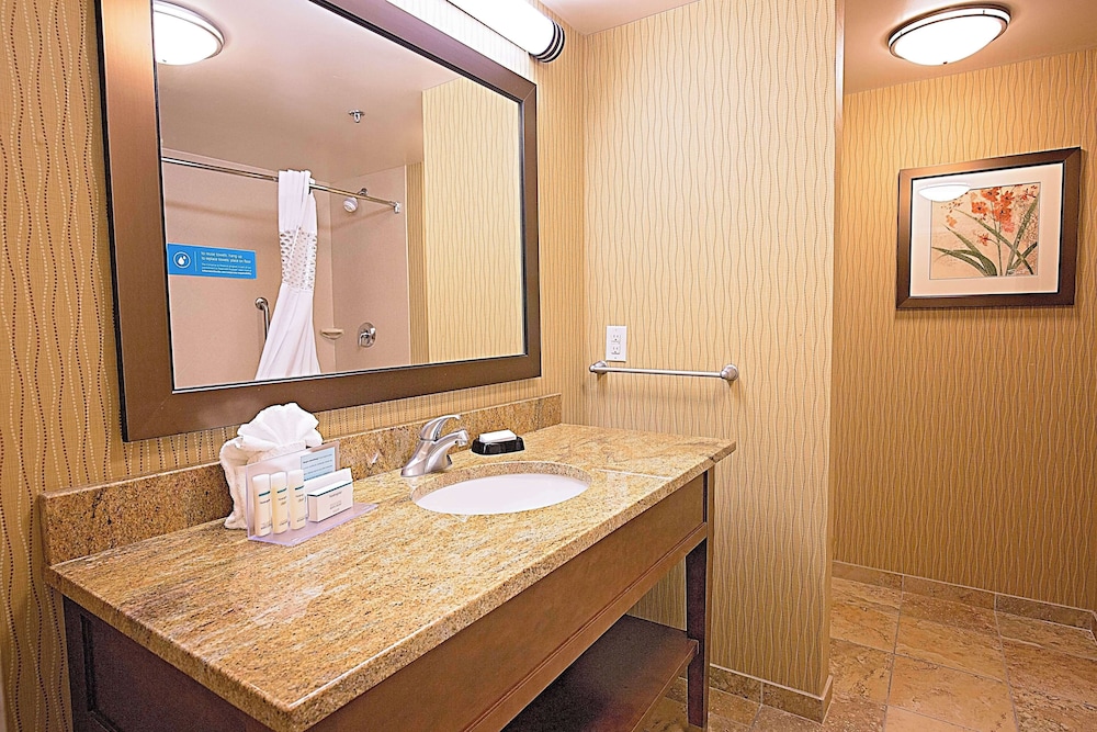 Hampton Inn & Suites Jacksonville - photo 34