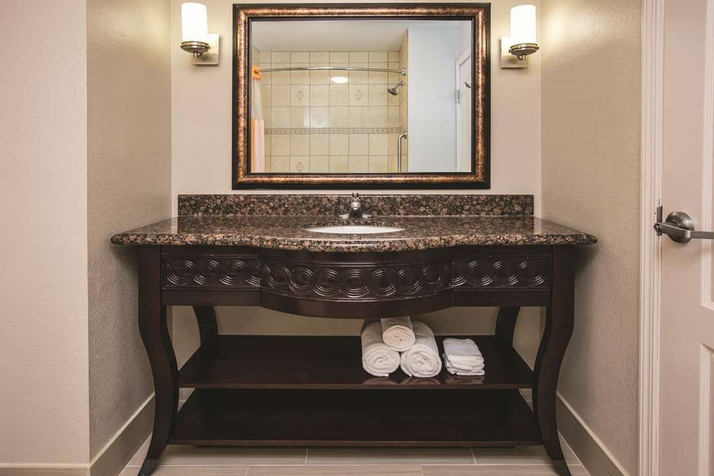Baymont by Wyndham Dallas South DeSoto - photo 19