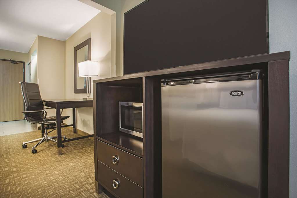 La Quinta Inn by Wyndham Olympia Lacey - photo 27