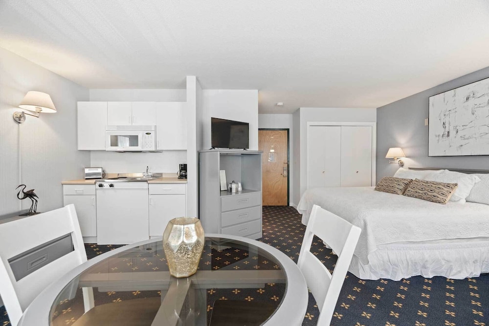 The Niantic Inn - photo 6