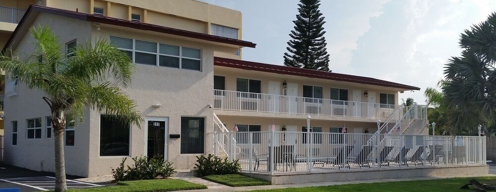 Atlantique Beach House Hotel - photo 20