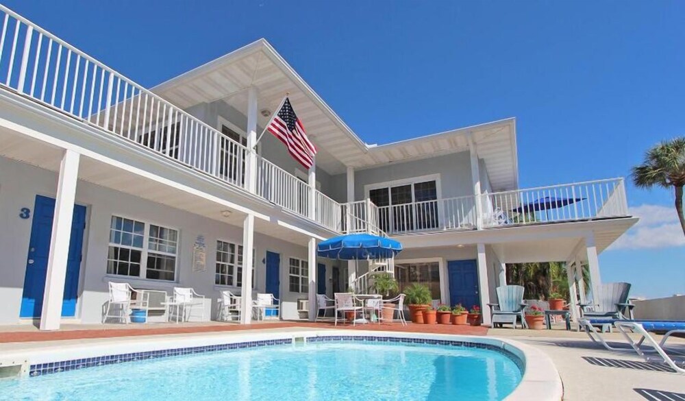 Beachouse Inn & Suites - photo 13