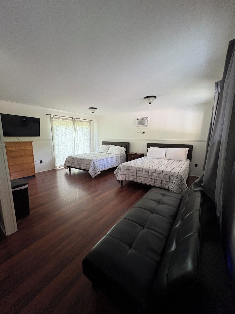 Saratoga Garden Motel - photo 9